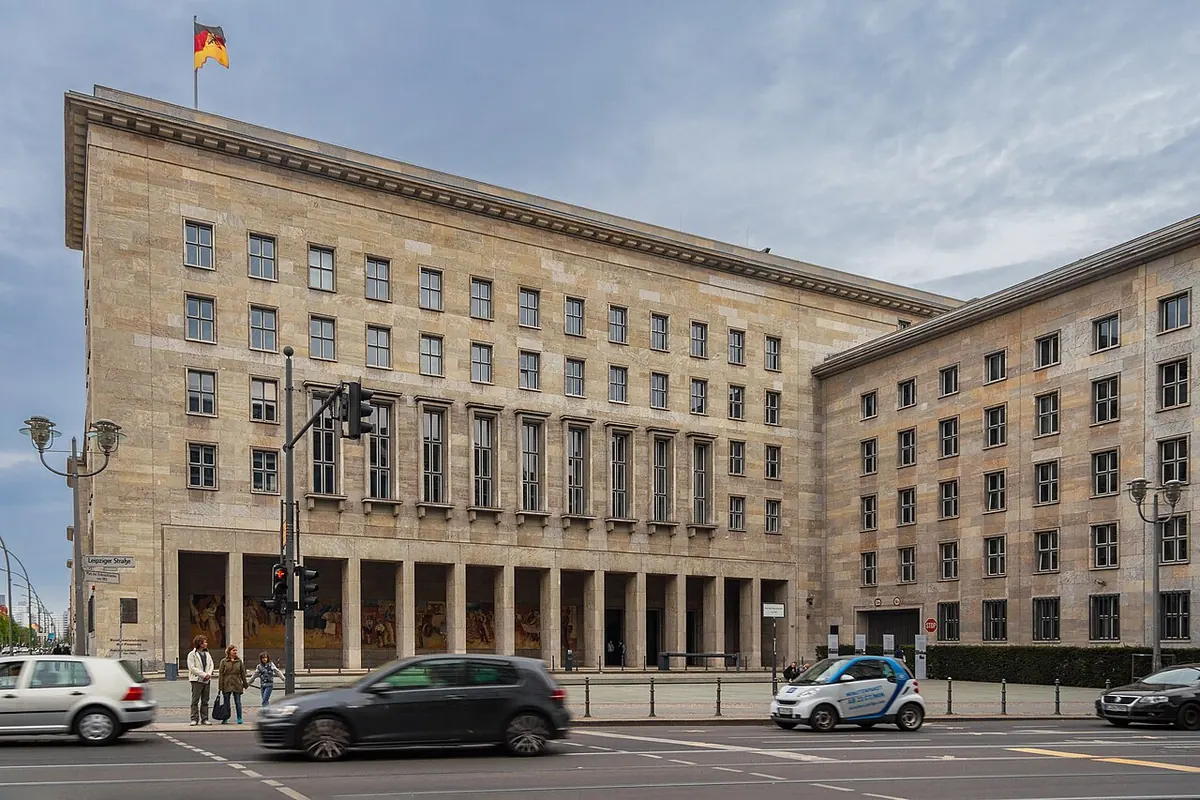 Сградата на германското федерално министерство на финансите в Берлин