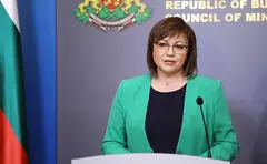Корнелия Нинова на пресконференция в Министерския съвет