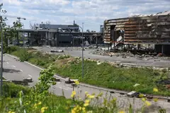 Руините на летището в Донецк