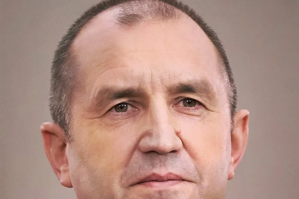 Румен Радев, официален портрет