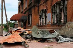 Разрушена сграда в Славянск, юли 2014 г.